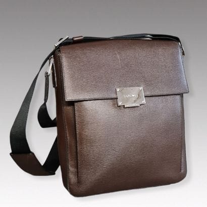 LOEWE - CASE 26 cm in cocoa pressed calfskin,...