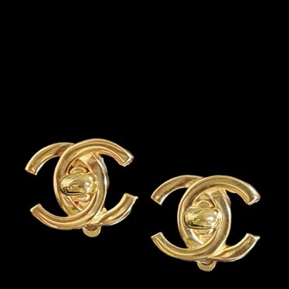 CHANEL by Karl Lagerfeld - Fall/Winter 1995-1996...