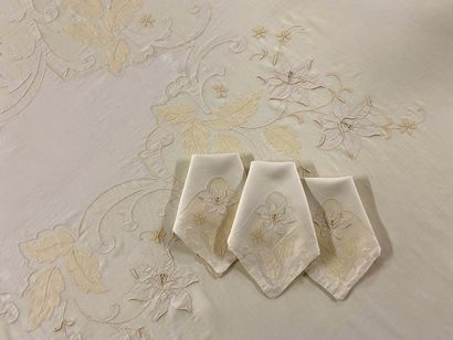GRANDE ET BELLE NAPPE RECTANGULAIRE ET SES...