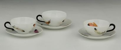 LIMOGES - SUITE DE 12 TASSES A MOKA - H....