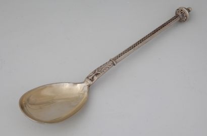 PETITE CUILLERE DE SERVICE en argent et vermeil...