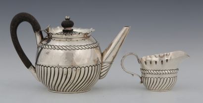 Silver teapot and milk jug 800 Millièmes...