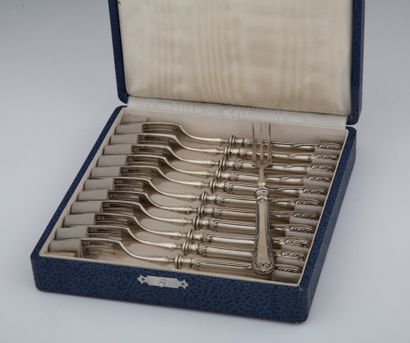 SET OF 12 LUNCH FORKS in silver and mounted...