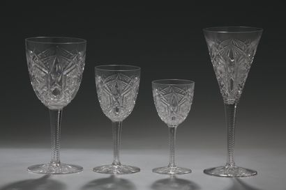 BACCARAT - MODEL LAGNY - 37 PIECES GLASS...