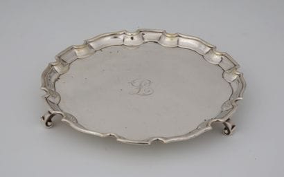 SMALL ROUND TABLE SURFACE with a curved edge...