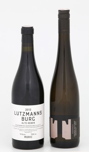 3 Bottles LUTZMANNS BURG Red - Austria

2012

Carton

-...