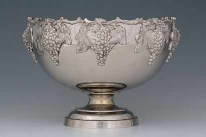PUNCH BOWL in silver plated metal, English...