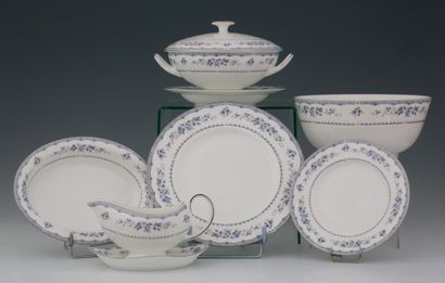 WEDGWOOD - MODELE GARDENIA - PARTIE DE SERVICE...