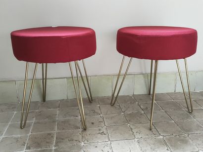 PAIRE DE TABOURETS de Style 1960 à piétement...