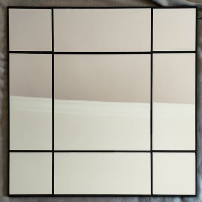 MIROIR CONTEMPORAIN à cloisonnement. 

70...