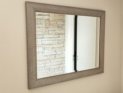MIROIR CONTEMPORAIN à encadrement en bois...