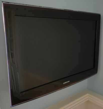 TELEVISEUR MURAL 80 cm et télécommande Samsung



MAS...