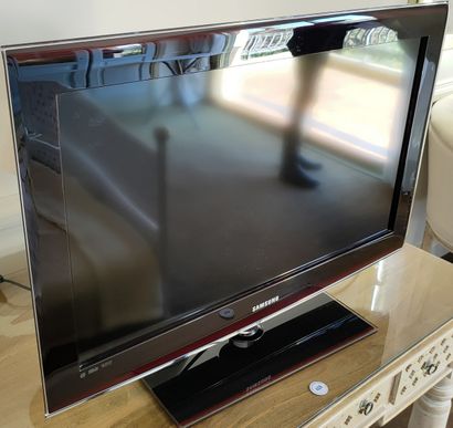 TELEVISEUR et télécommande Samsung

Diam....