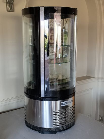 VITRINE A PATISSERIES de marque BARTSCHER

H....