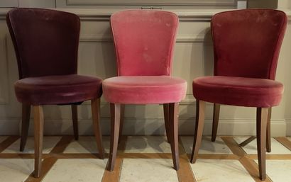 SUITE DE ONZE CHAISES DE SALLE A MANGER de...