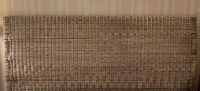 MOBILIER DE CHAMBRE A COUCHER EN ROTIN TRESSE...