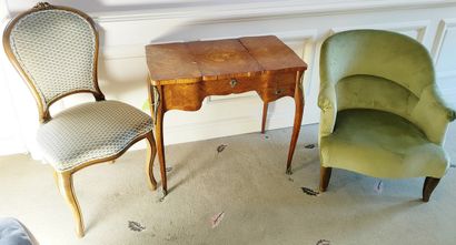 COIFFEUSE de Style Louis XV en bois de placage...