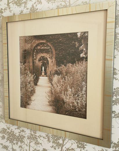 CINQ REPRODUCTIONS ENCADREES de photos des...