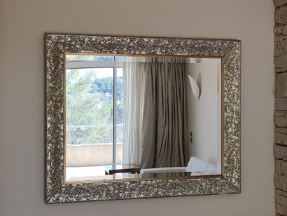 MIROIR CONTEMPORAIN à encadrement en bois...