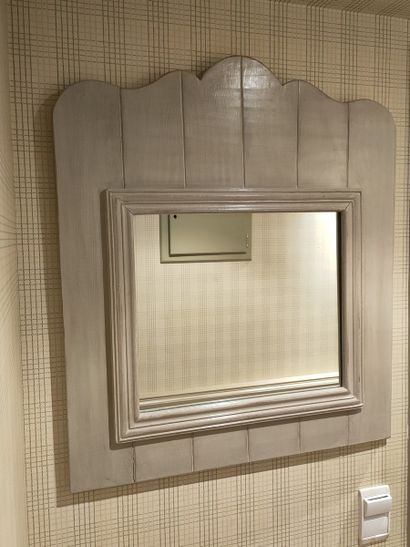 LOT COMPRENANT : 

MIROIR à encadrement en...