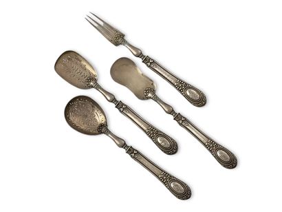 4 PIECES HORS D'OEUVRE SERVICE Circa 1860-1880...
