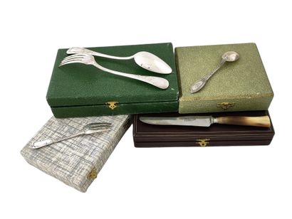 LOT OF SILVER TABLE SETTINGS - First Half...