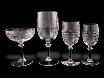 42 PIECES GLASS SET from the beginning of...