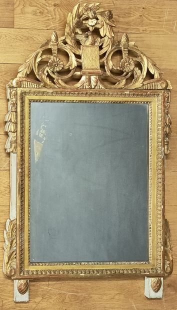 MIRROR in the Louis XVI style Italian work...