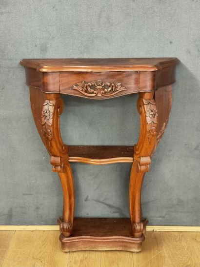 SMALL PPLIQUE CONSOLE of movement form Circa...
