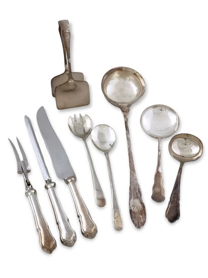 LOT OF SILVER TABLE METAL mainly Modern including:...