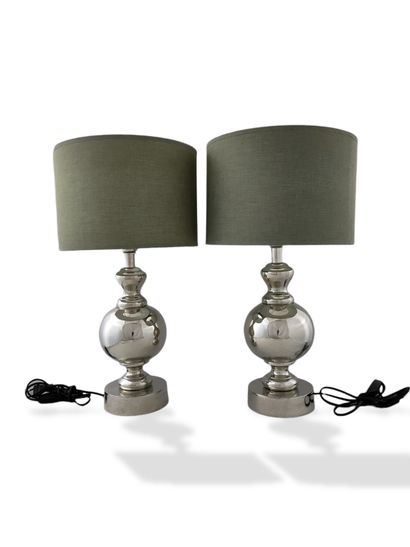 PAIR OF LIGHT AND LIVING modern chrome plated...