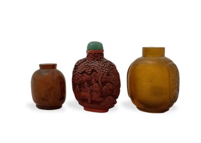 CHINA - XXth Century - THREE TABATIERES in...