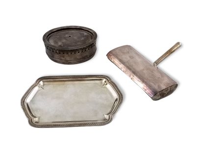 LOT OF MODERN SILVER METAL including

- 1...