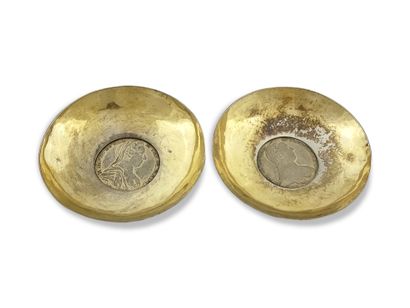 PAIR OF ASHTRAYS in silver vermeil probably...