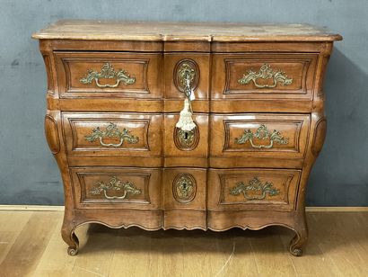 TOMBED COMMODE - South West of France, XVIIIth...