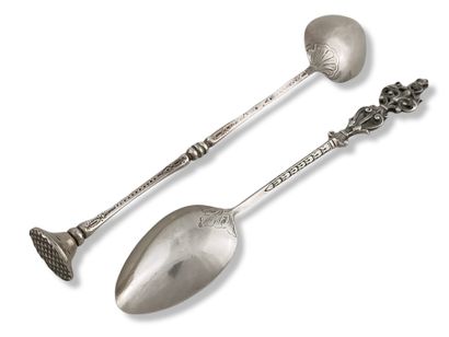 LOT OF A PILON SPOON AND A SYRUP OR CONFITURE...