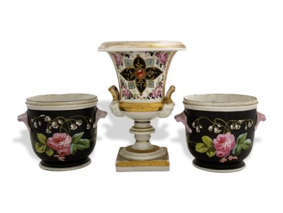 PAIR OF CACHE-POTS of the End of the XIXth...