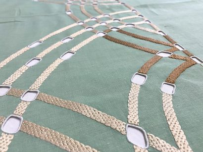 BEAUTIFUL RECTANGULAR NAPPE in green linen...