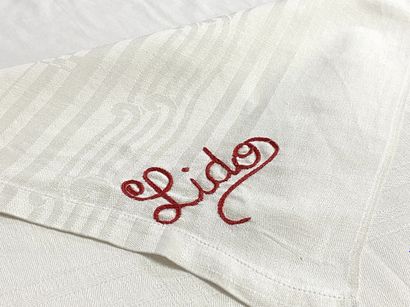 SMALL SQUARE NAPPE in embroidered white cotton...