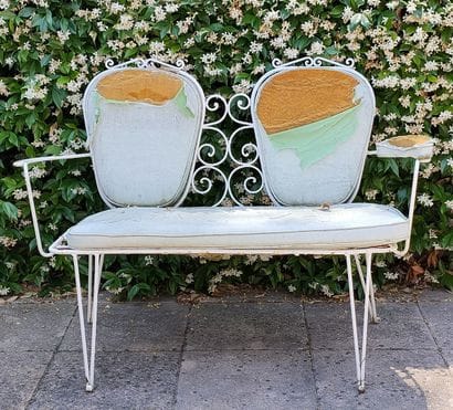 PAIRE DE CANAPES DE JARDIN DEUX PLACES Circa...