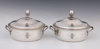 Pair of round silver LEGUMIERS COUVERTS 800...