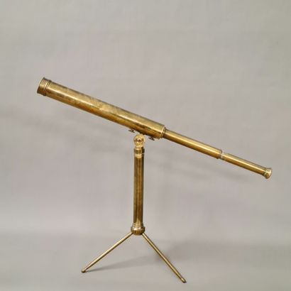 LONG VIEW Circa 1900 in gilded brass with...