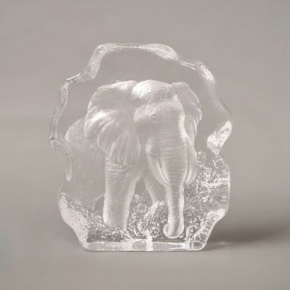 Mats JONASSON (Born 1945) - Pressed crystal...
