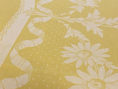 RECTANGULAR NAPPE in yellow cotton damask...
