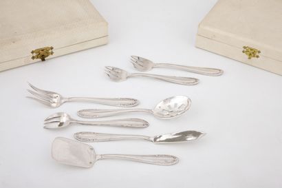 SET OF 12 FOURCHETTES FOR HUITRES AND HORS...
