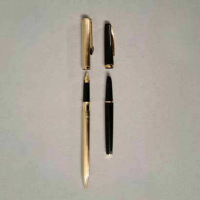 
WATERMAN - Circa 1970 black bakelite and...