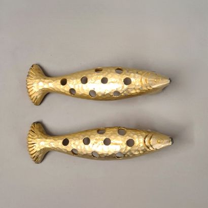 Pair of modern ormolu fish door handles 

L....