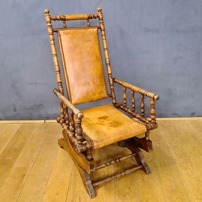 YACHT CHAIR WITH BASCULE Circa 1900 in bamboo...