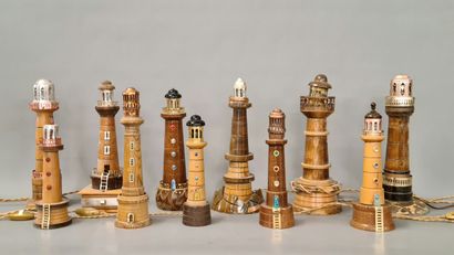 22 LIGHTS IN THE FORM OF LIGHTS Circa 1950/60...