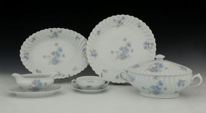HAVILAND LIMOGES IMPORTANT 127 PIECES TABLE...